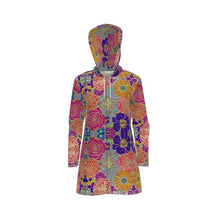 Charger l'image dans la galerie, Smiling * Raincoat