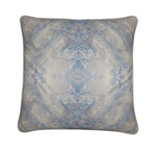 Charger l&#39;image dans la galerie, Glacier * 40D Cushion
